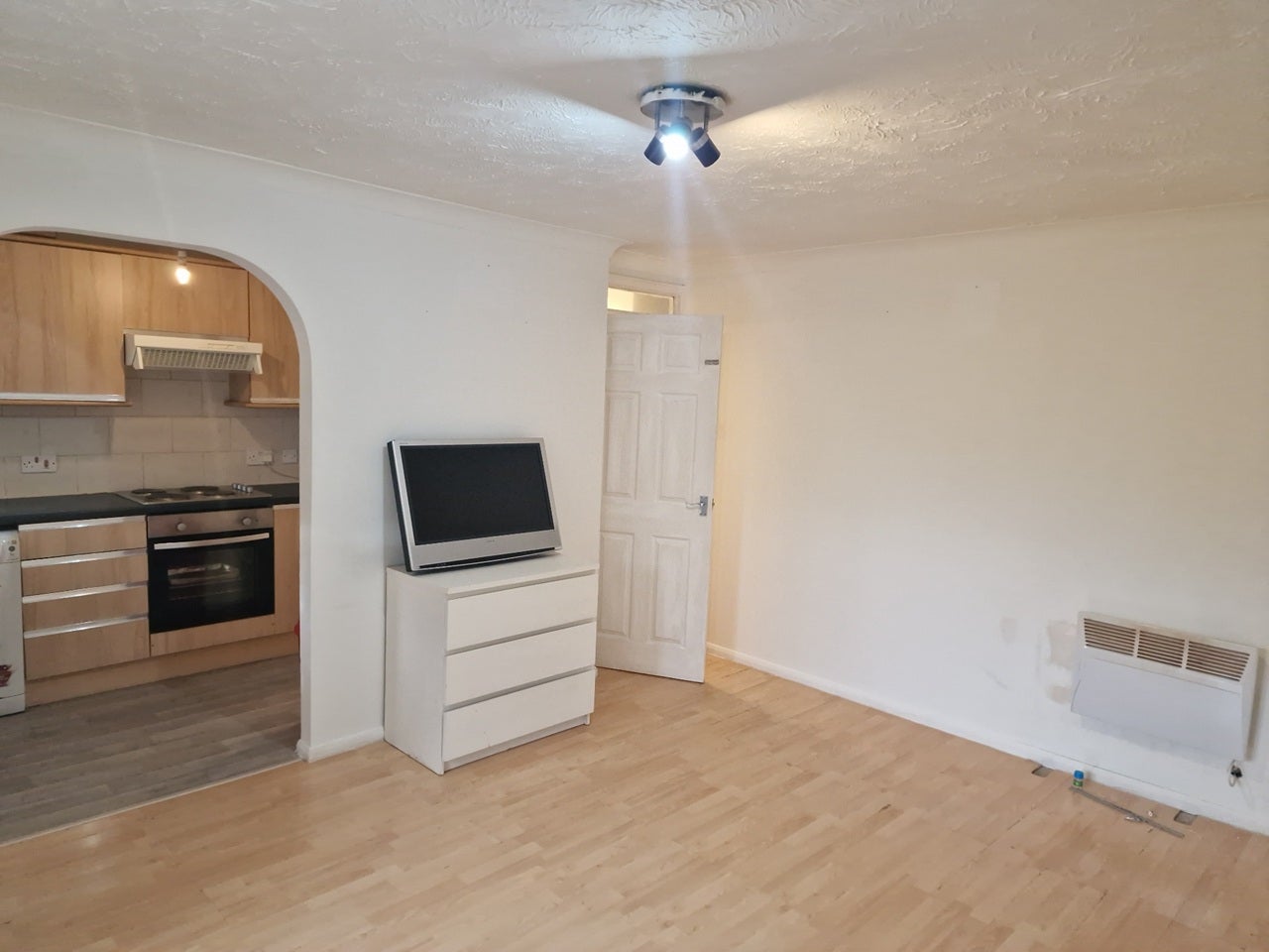 Flat Albany Walk in Peterborough