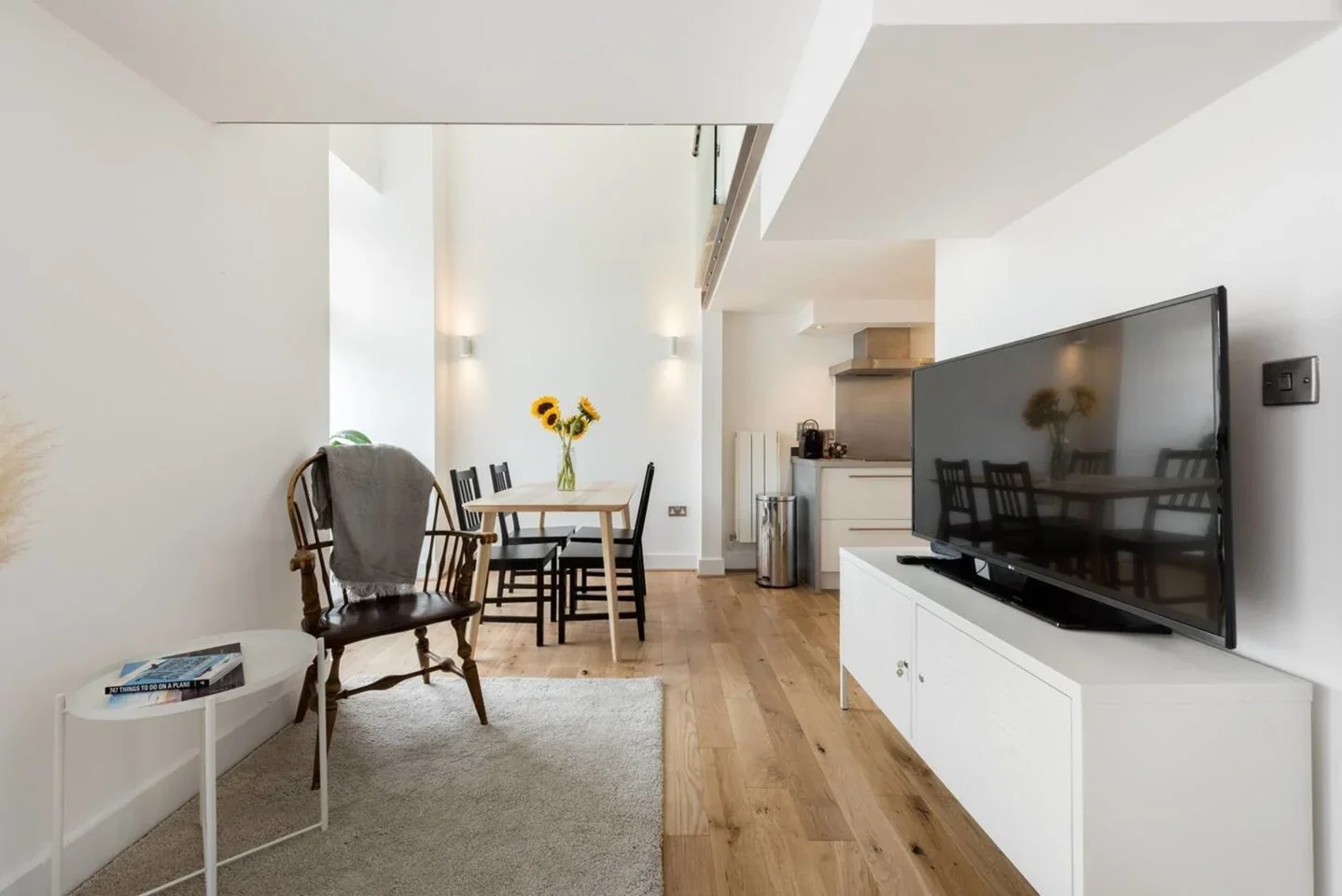 Flat Carriage Street in Greater London