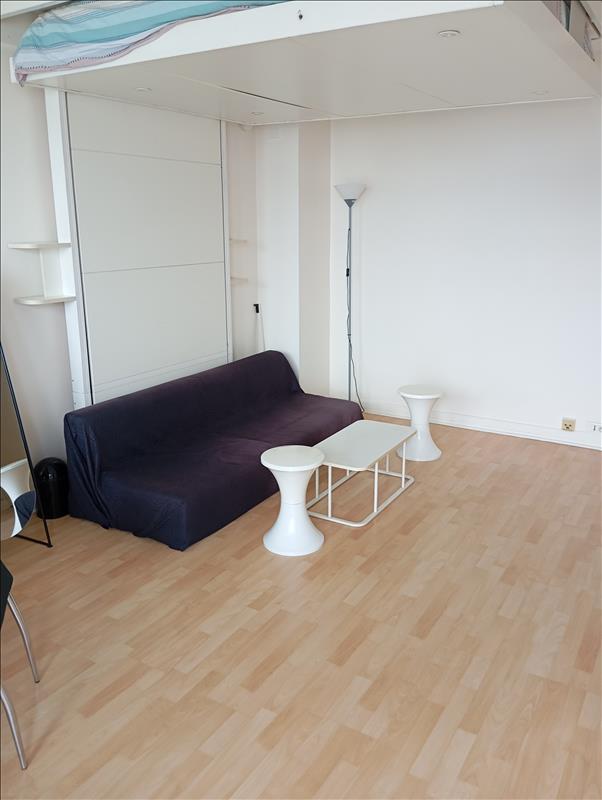 Flat Impasse Saint-Alphonse in Paris
