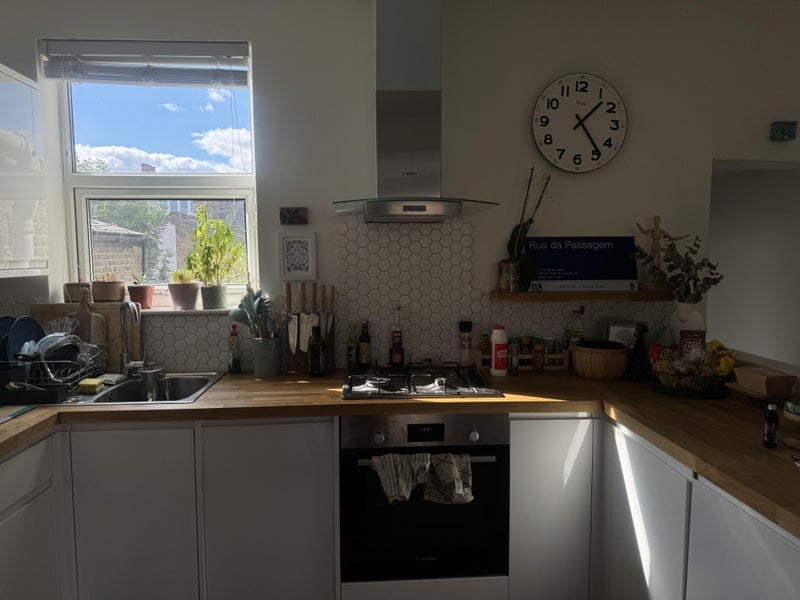 Room Winchester Street in Greater London