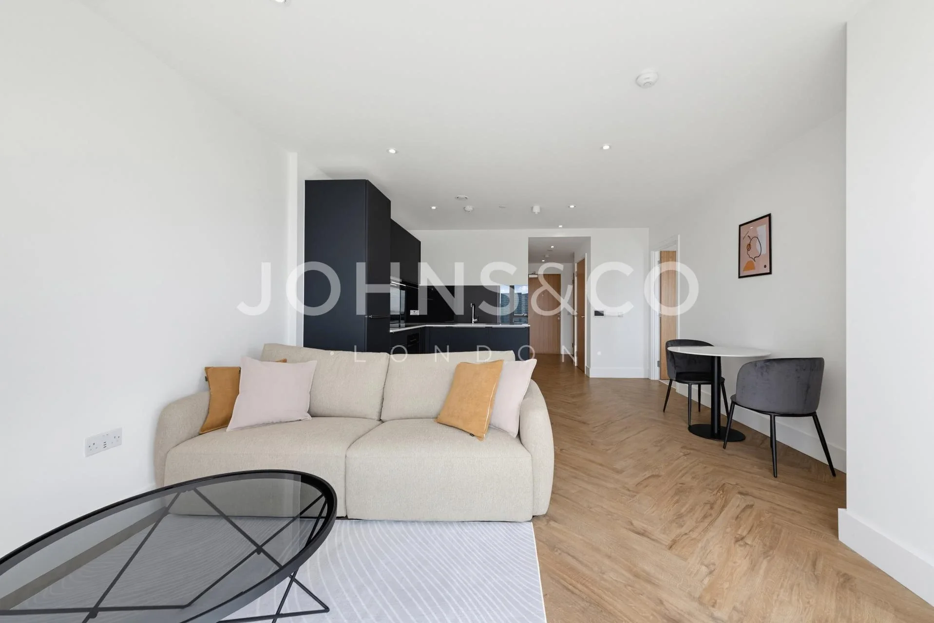 Flat Stroudley Walk in Greater London