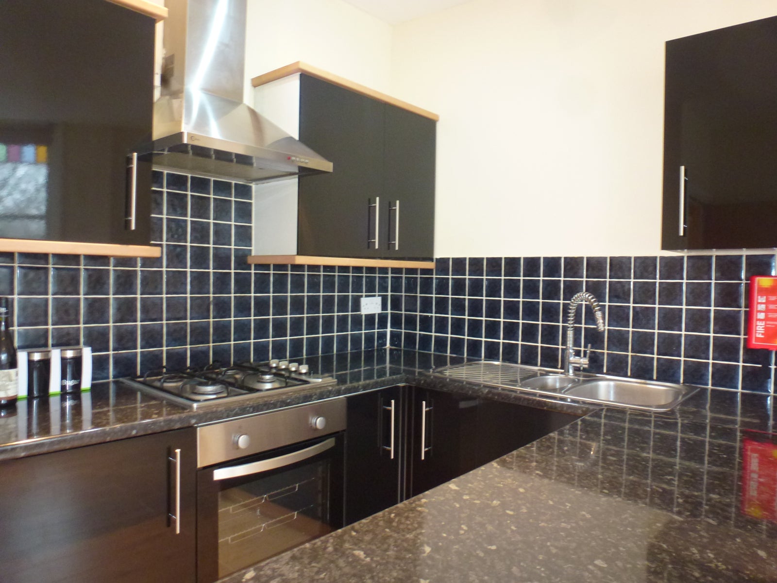 Flat Ninian Road in Cardiff