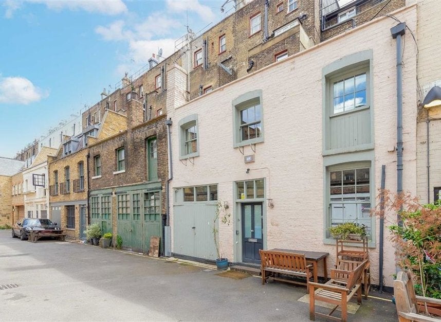 House London Mews in City of Westminster