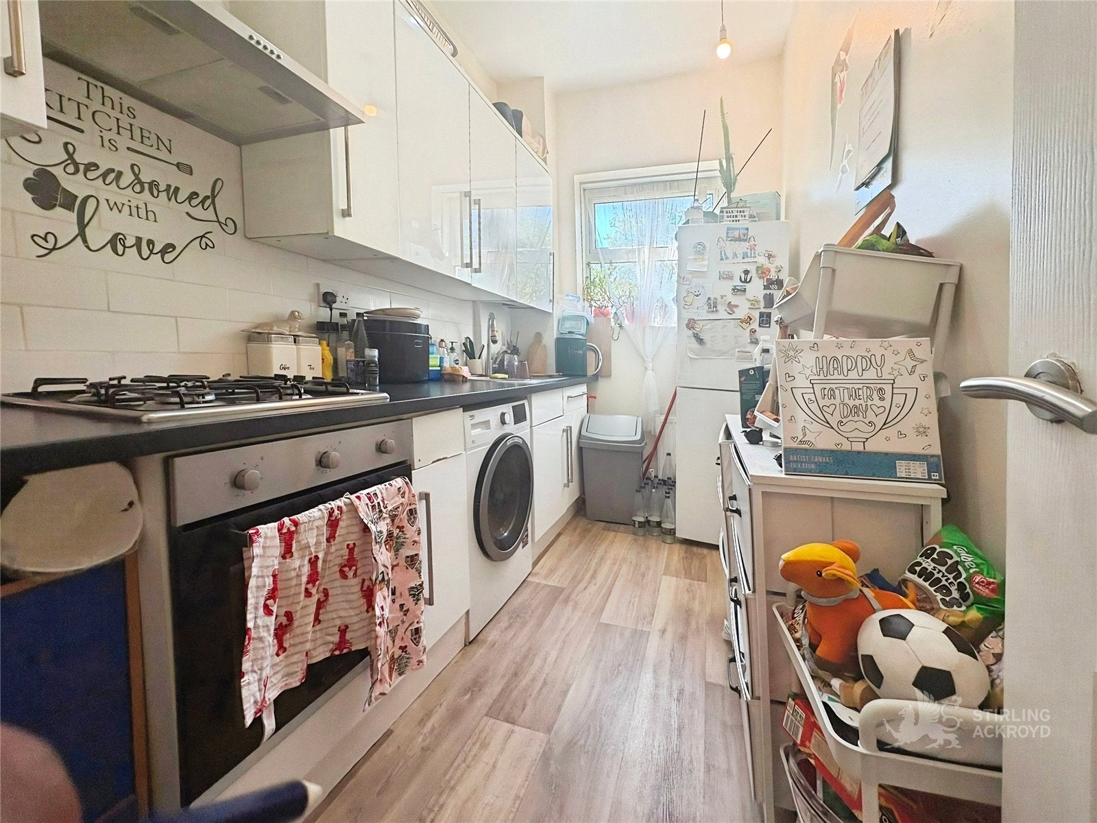 Flat Wellesley Road in Greater London