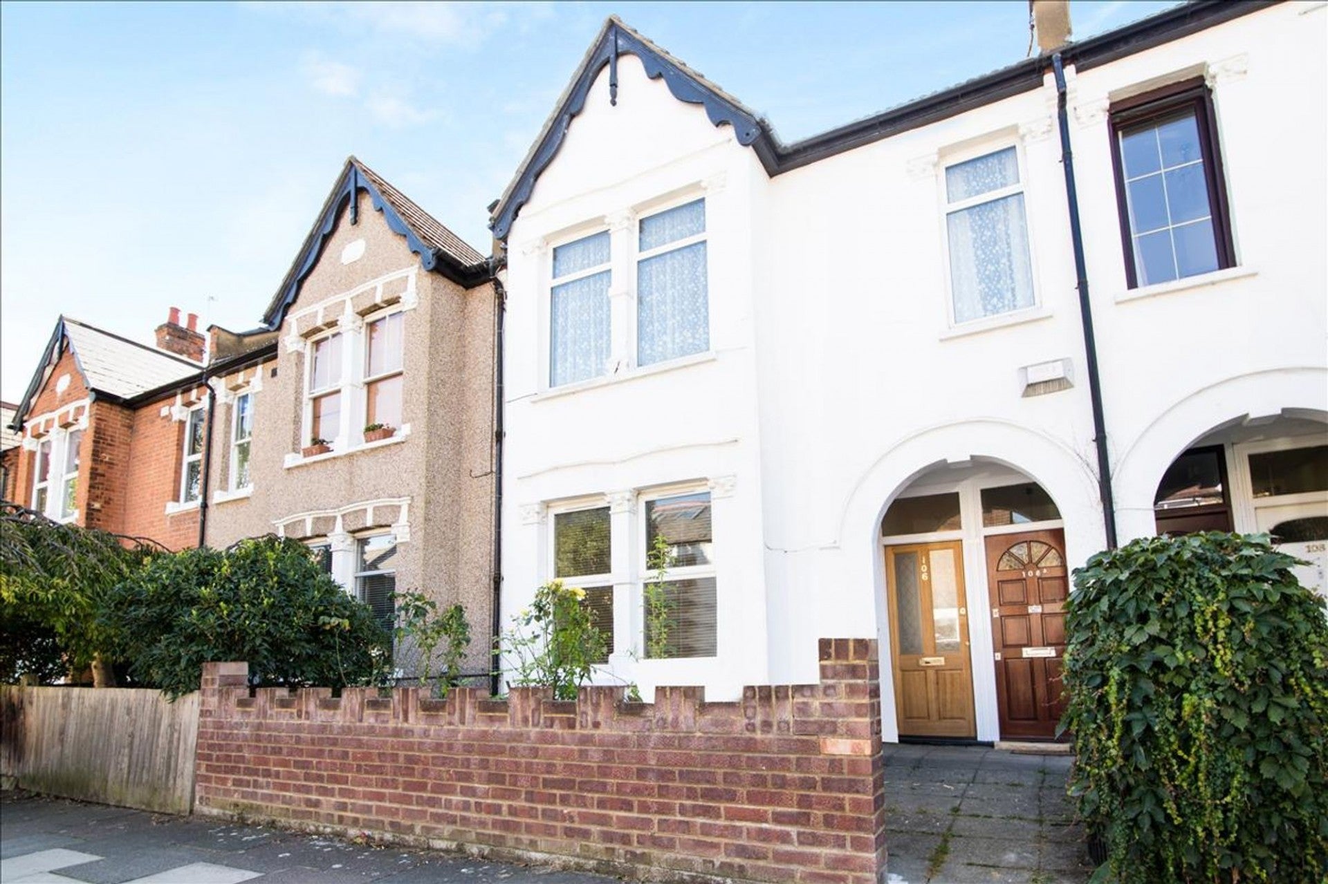 Flat Darwin Road in Greater London