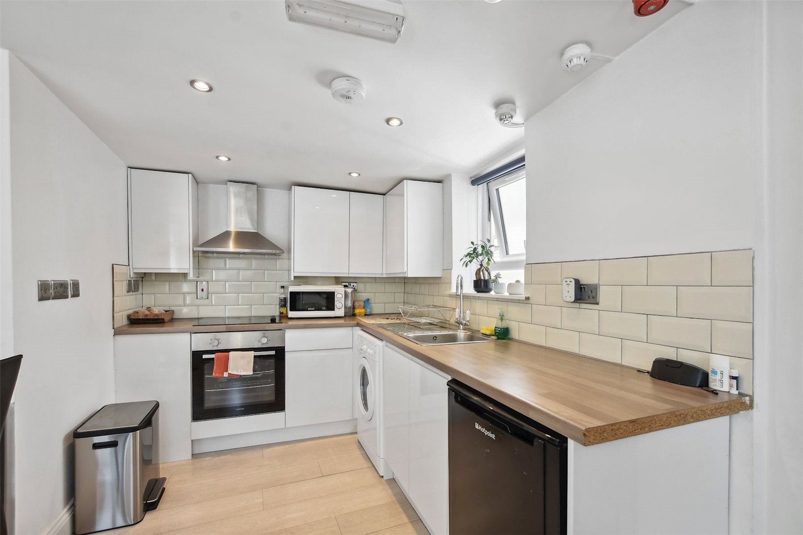 Flat Sandringham Road in Greater London