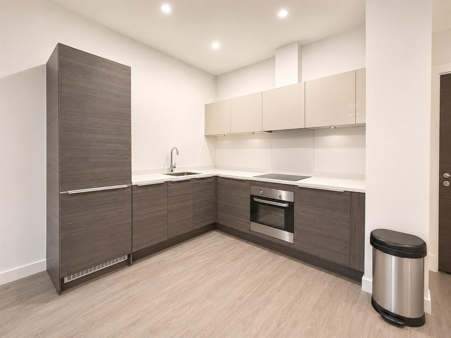 Flat Dawsons Square in Leeds