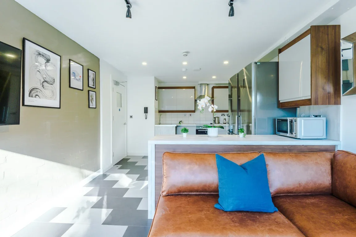 Flat Eskdale Terrace in Newcastle upon Tyne