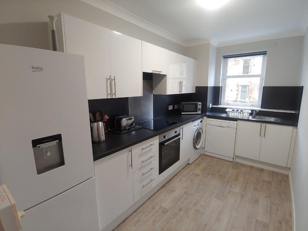 Flat Kent Road in Glasgow