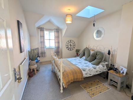 Flat Garrard Way in Kettering