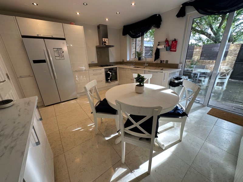 Room Tresham Crescent in City of Westminster