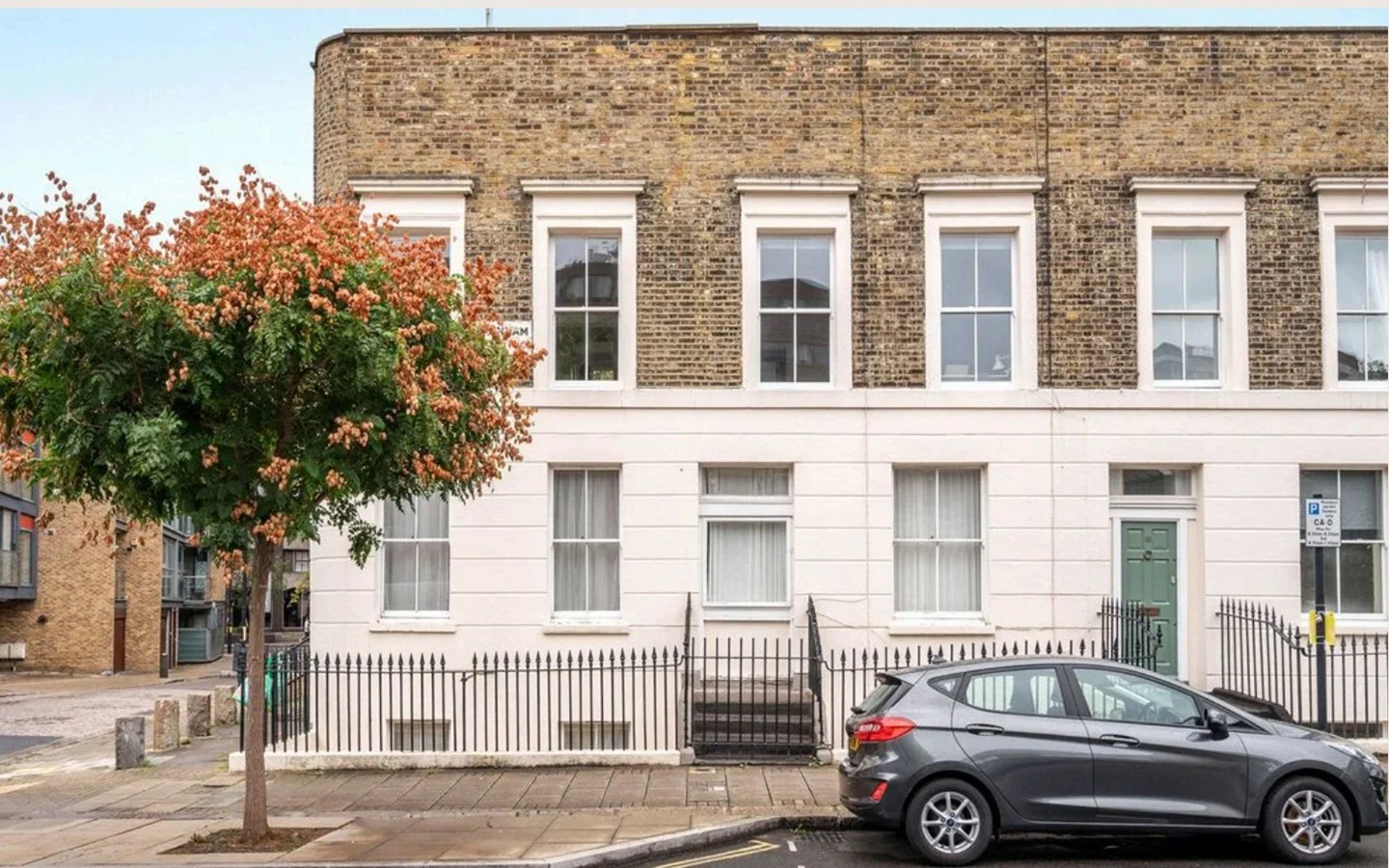 Flat Pakenham Street in Greater London