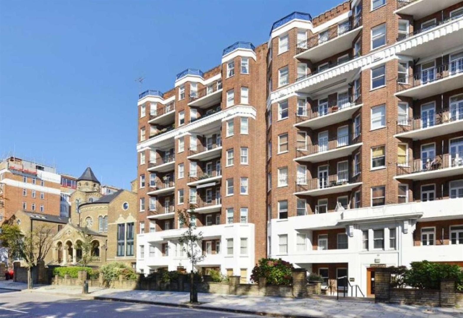 Flat Abbey Road in Greater London