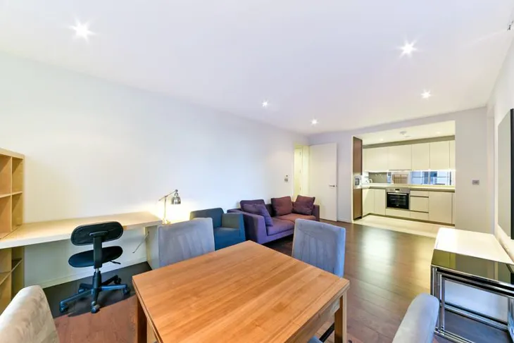 Flat Alexia Square in Greater London
