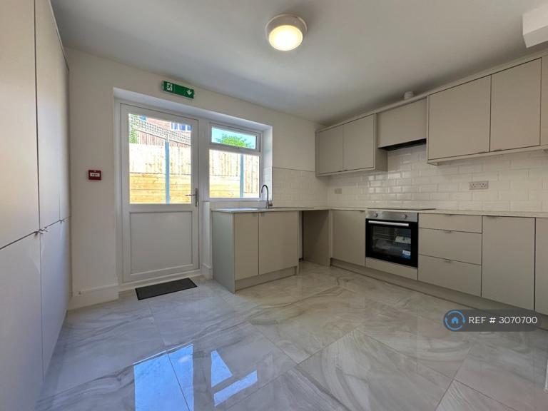 Flat Upperton Road in Leicester
