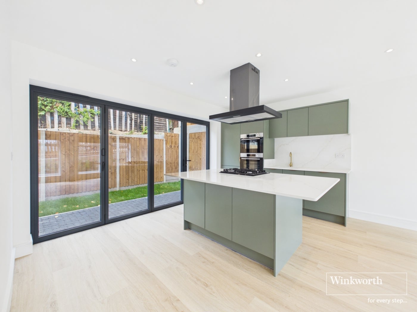 House Windermere Avenue in Greater London