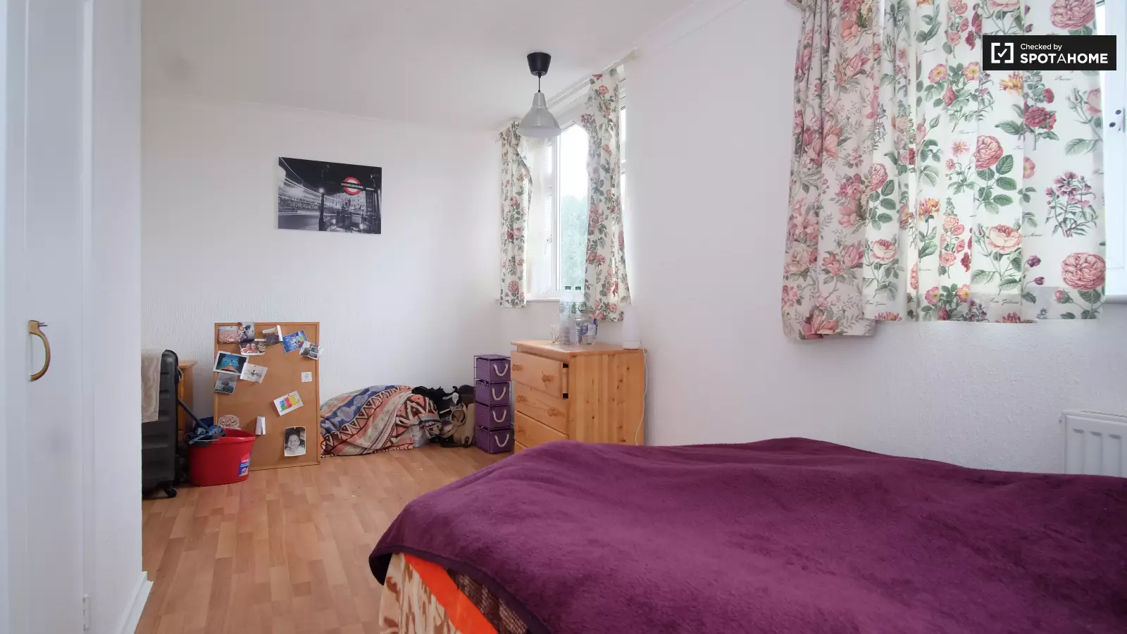 Flat Ballance Road in Greater London