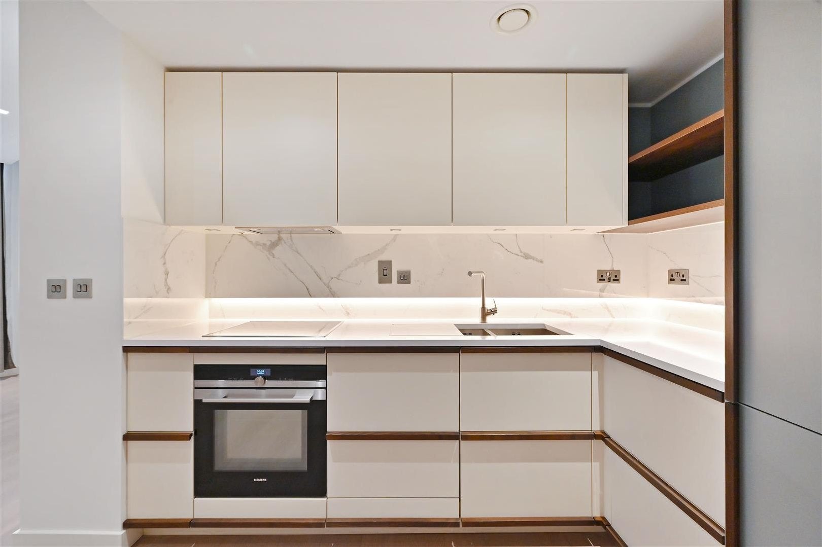 Flat Newcastle Place in City of Westminster