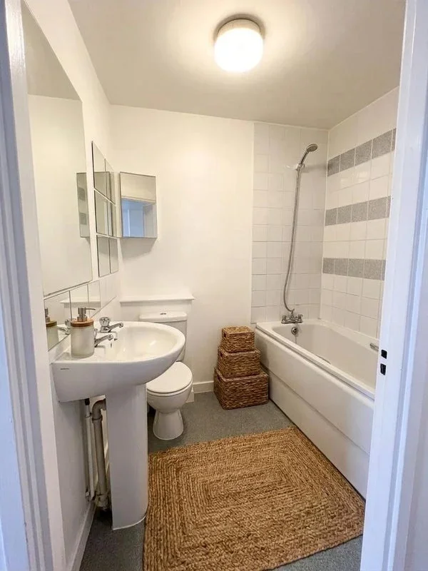 Room Bruckner Street in City of Westminster