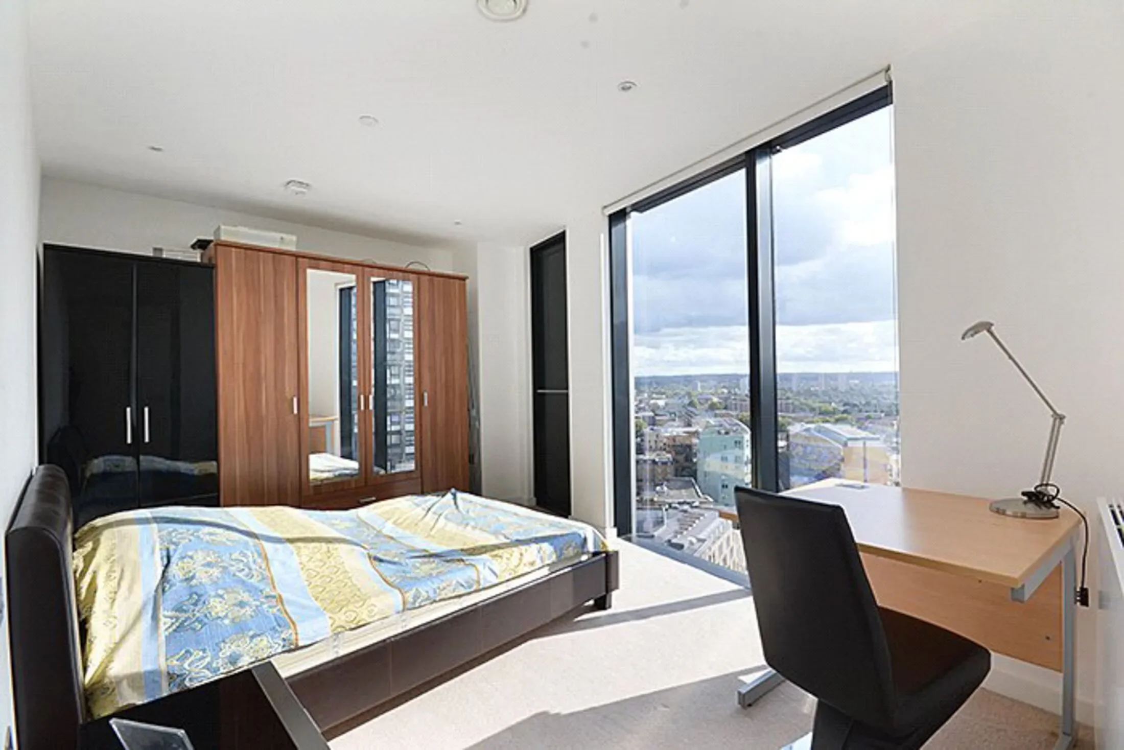 Flat Walworth Road in Greater London