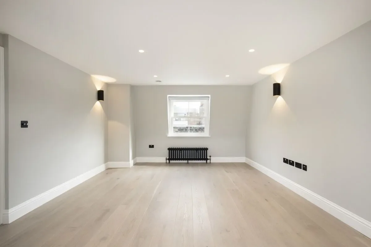 Flat Shaftesbury Avenue in City of Westminster