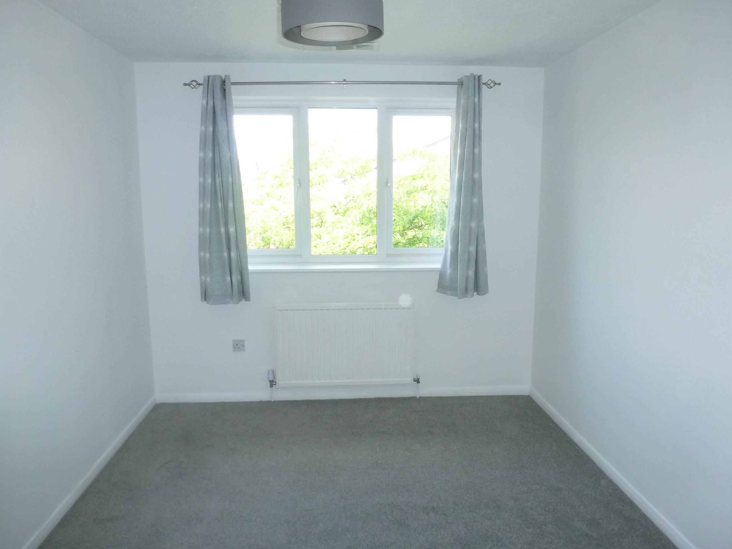Flat Whippendell Road in Watford