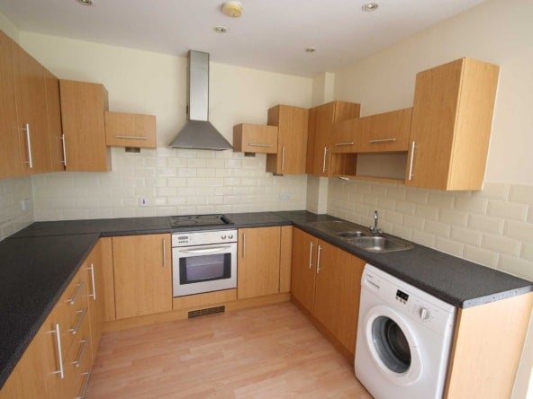 Flat Gordon Gardens in Swindon