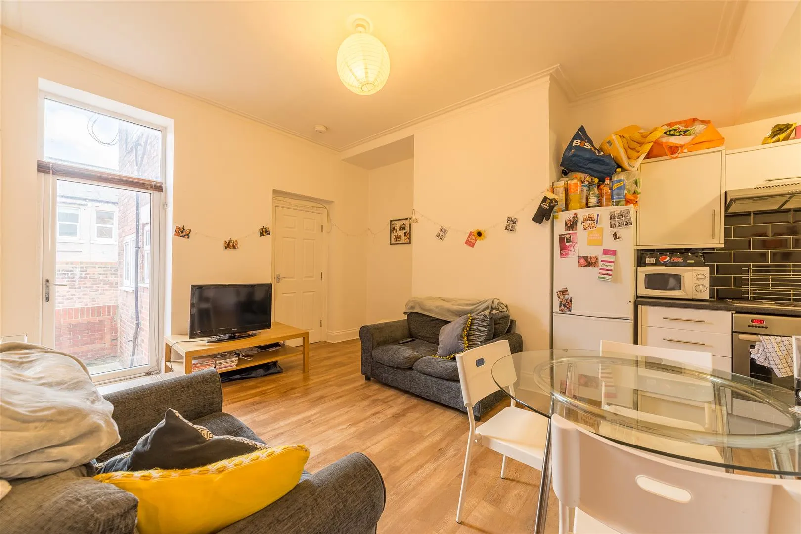 Flat Helmsley Road in Newcastle upon Tyne