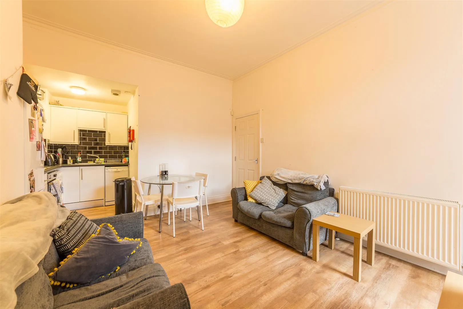Flat Helmsley Road in Newcastle upon Tyne