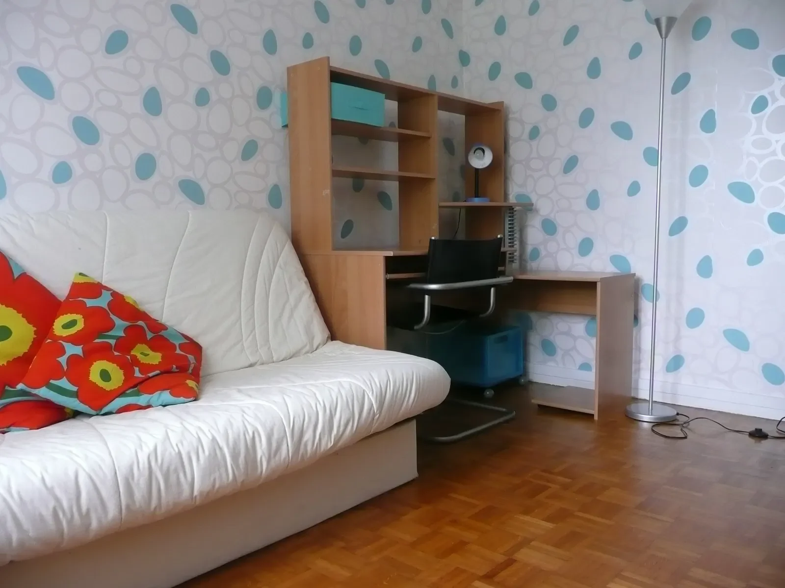 Room Impasse du Bois in Les Lilas