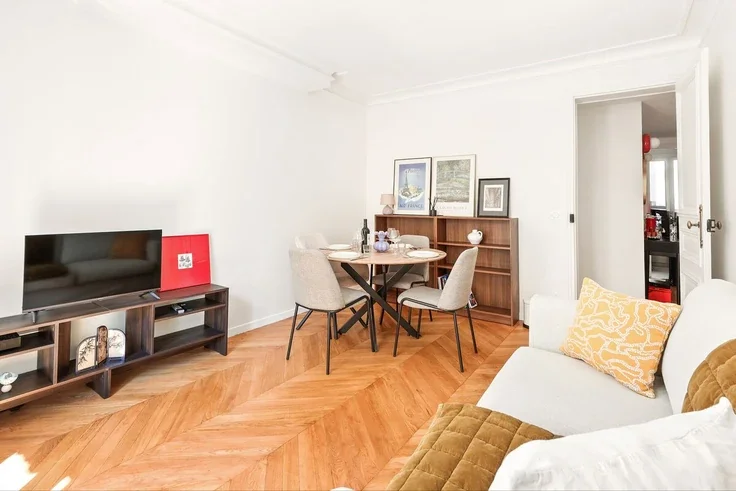 Flat Rue Beaurepaire in Paris