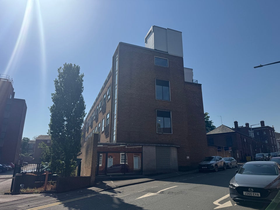 Flat Parsons Street in Dudley