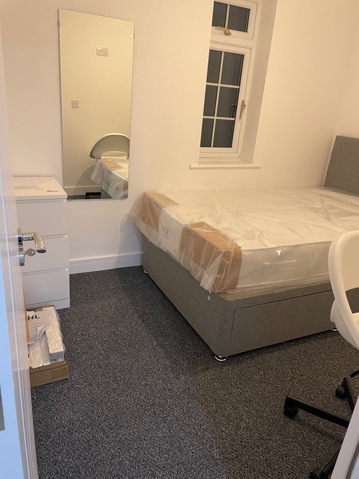 Room Park Lane in Swindon