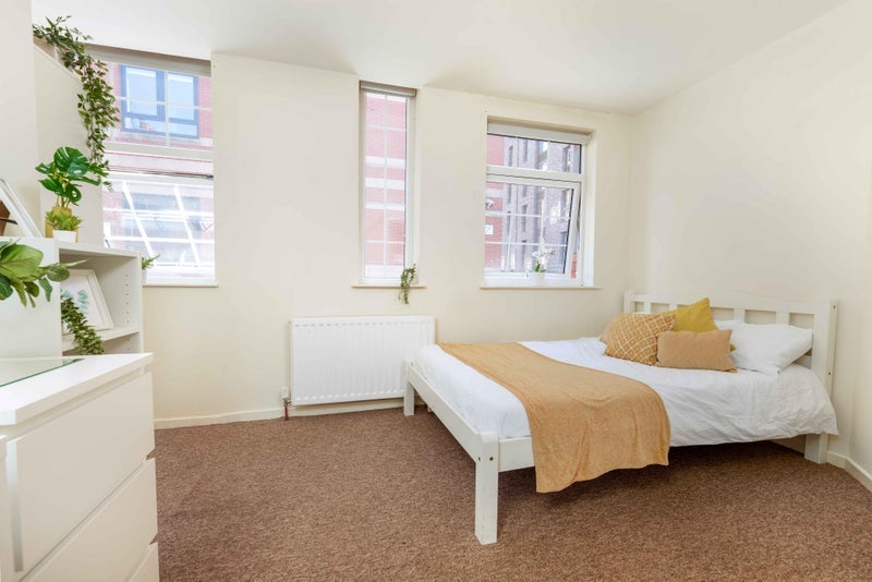 Room Devonshire Lane in Sheffield