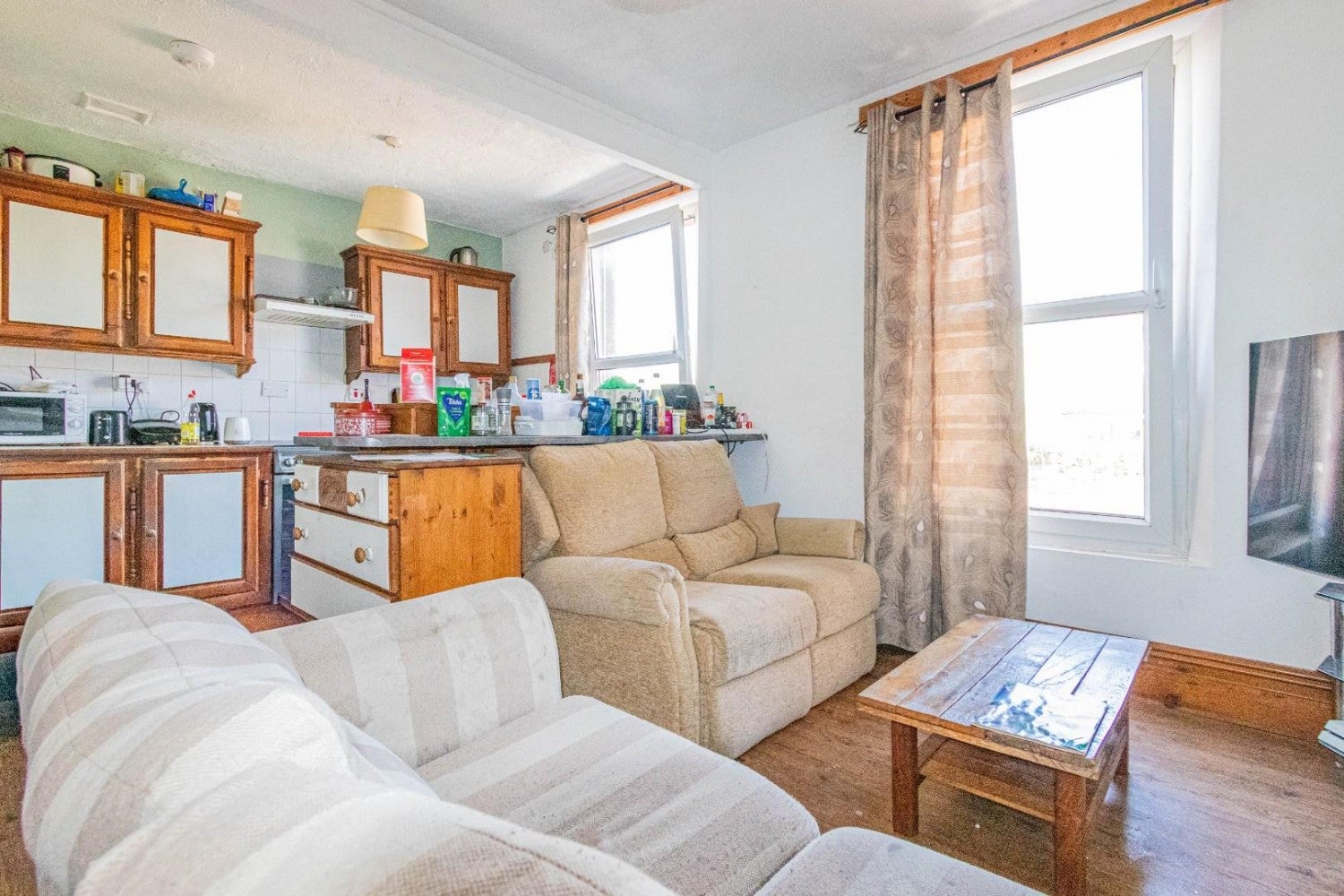 Flat Gloucester Road in Bristol