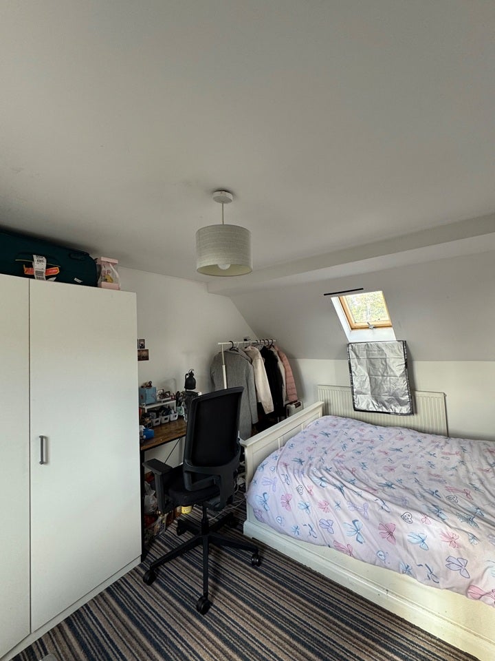 Room Woodside in Watford