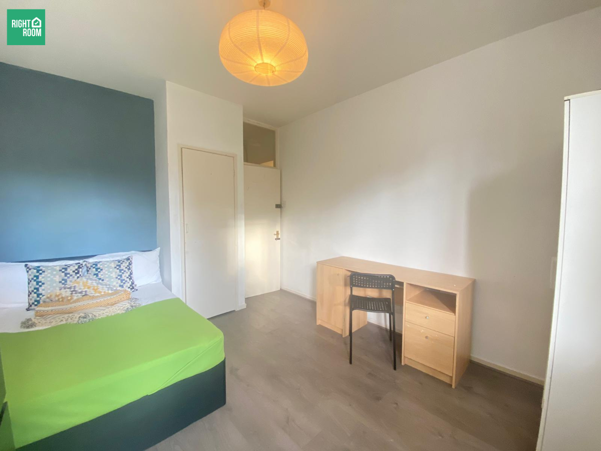 Flat Stanhope Street in Greater London