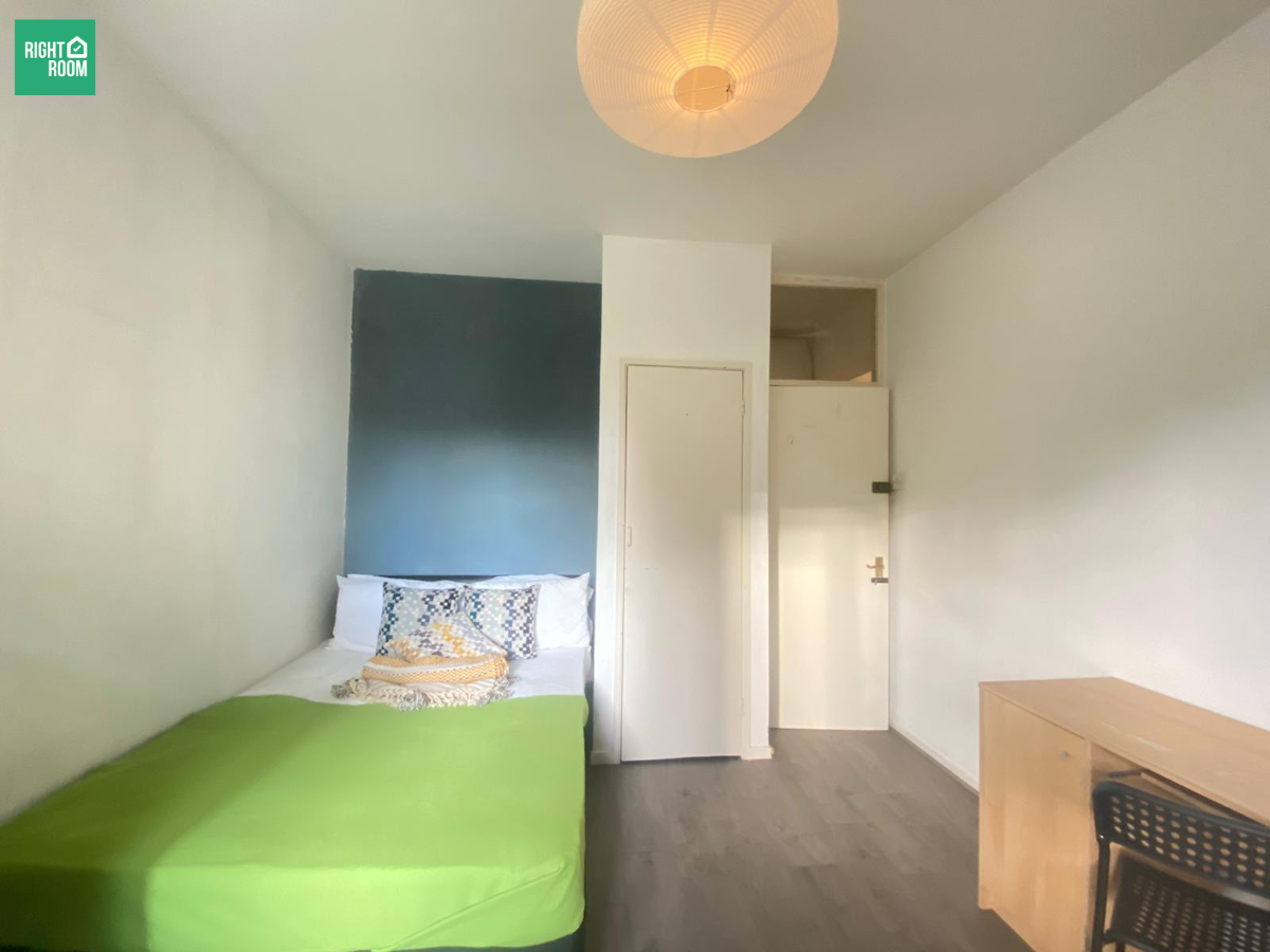 Flat Stanhope Street in Greater London