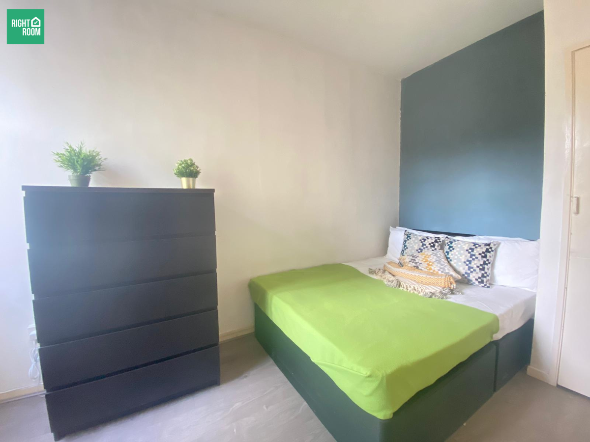 Flat Stanhope Street in Greater London