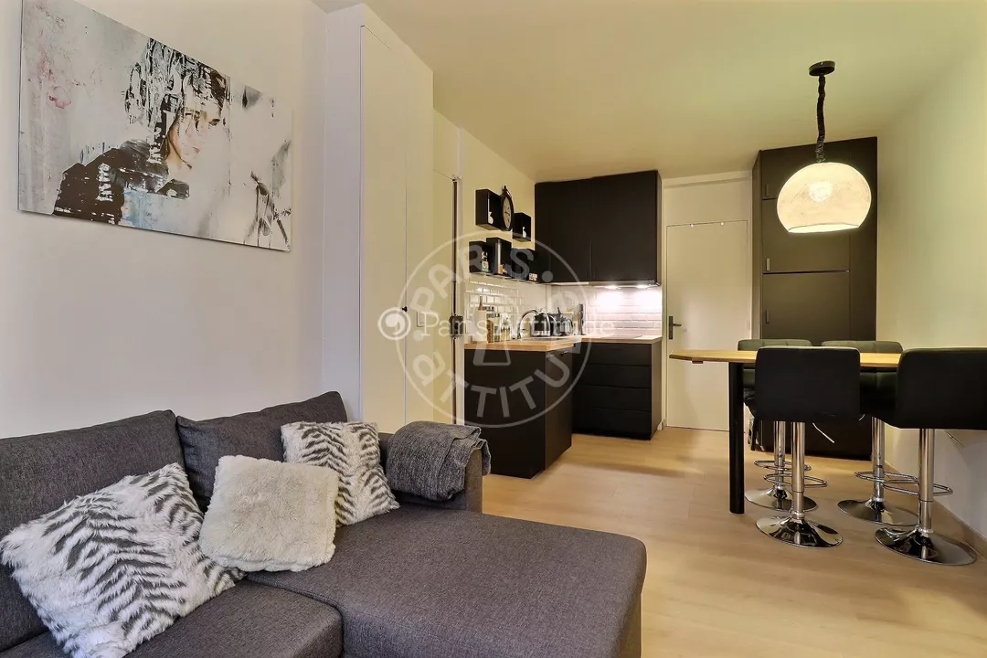 Appartement Rue Tholozé à Paris