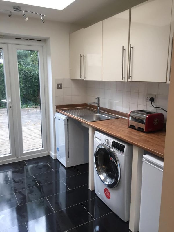 Room Holbrook Road in Greater London
