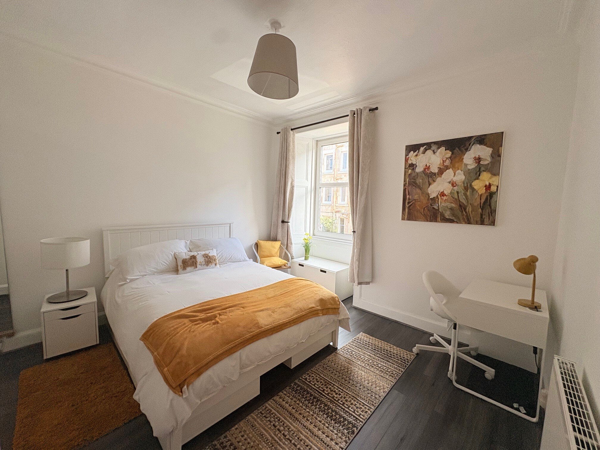Flat Watson Crescent in City of Edinburgh
