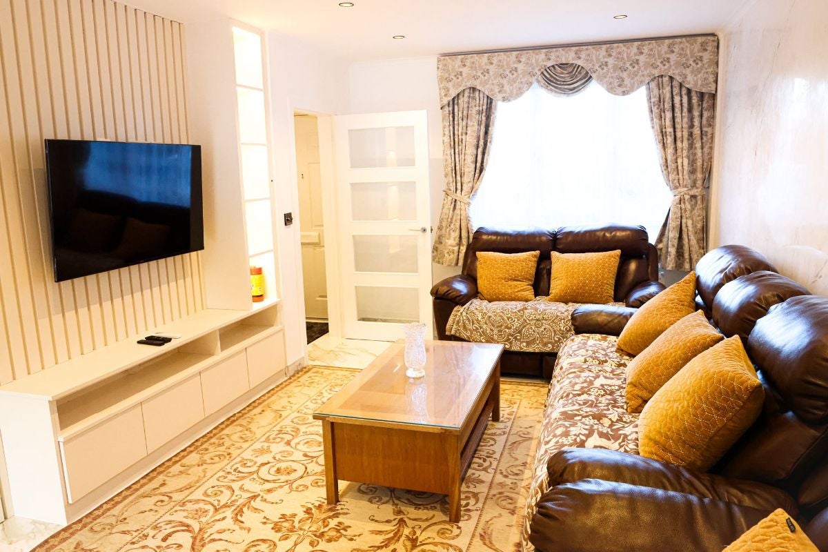 House Halford Close in Greater London