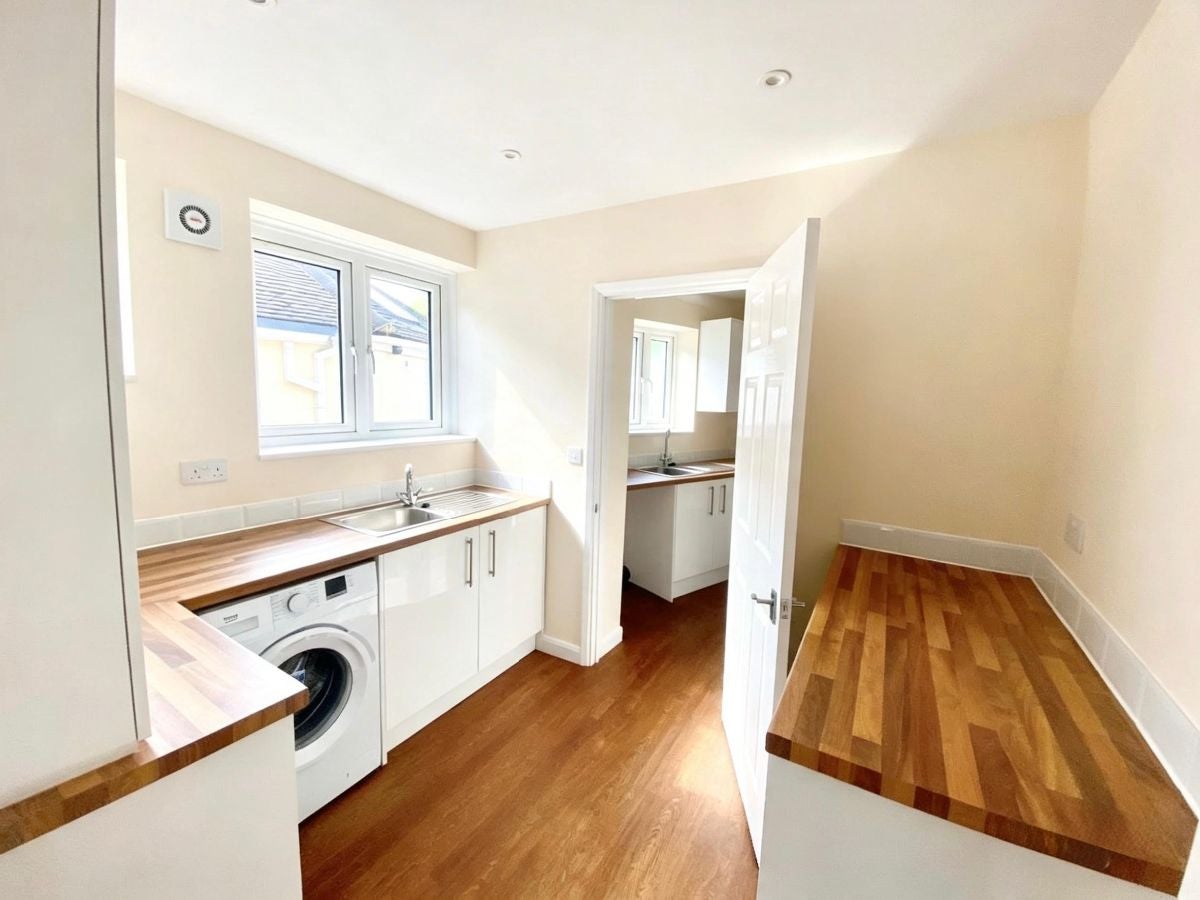 House Rossall Close in Greater London