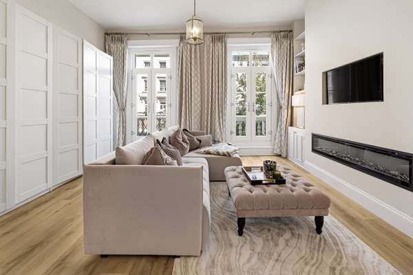 Flat Sutherland Street in City of Westminster