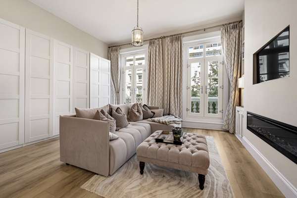 Flat Sutherland Street in City of Westminster
