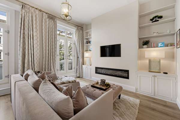 Flat Sutherland Street in City of Westminster