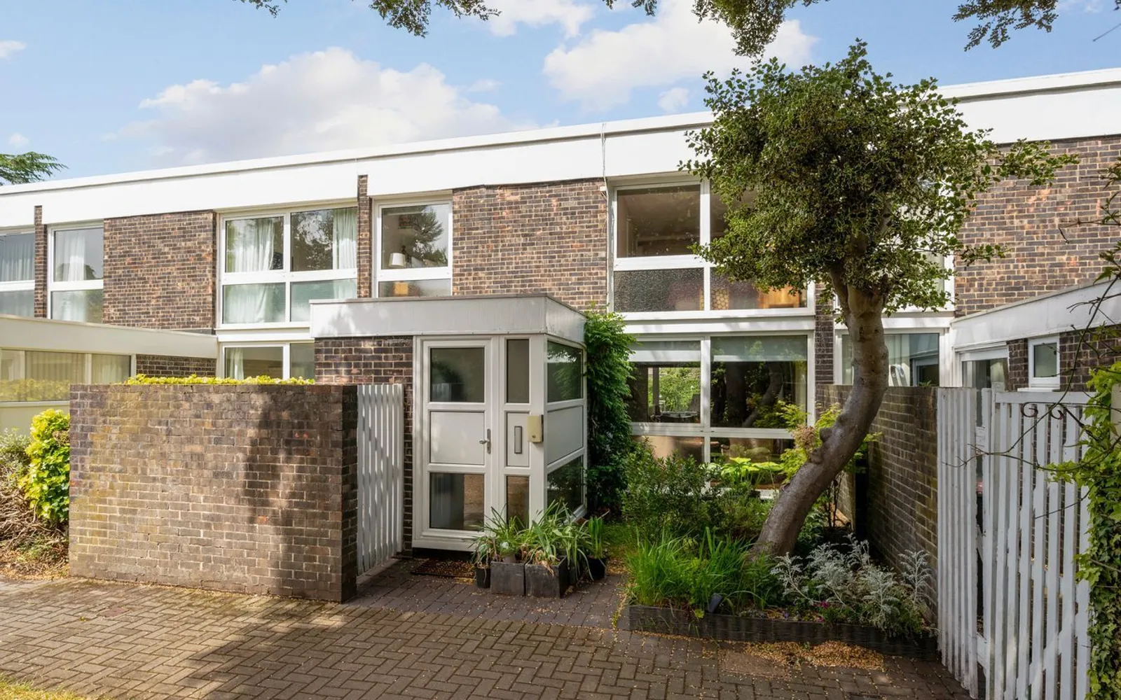 House Brackley in Elmbridge