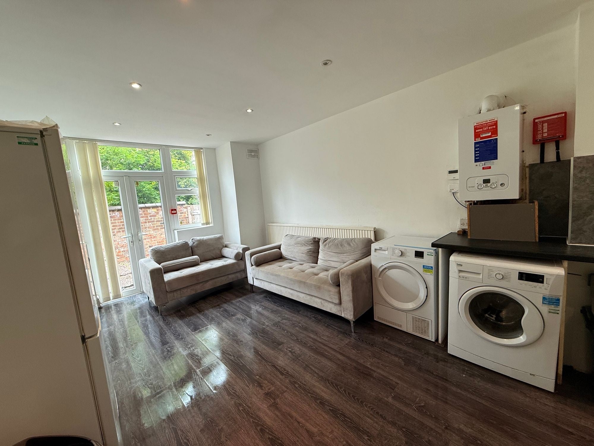 Room Belgrave Avenue in Manchester