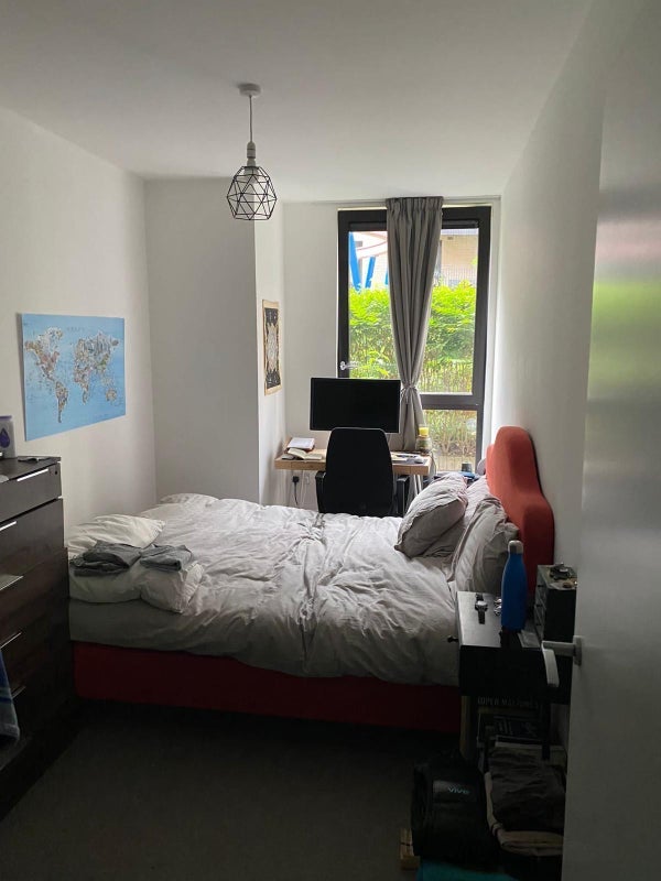 Flat Leyton Road in Greater London
